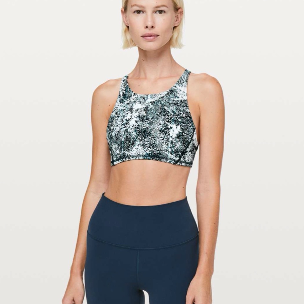 Lululemon Free to Be High Neck Bra Luxtreme Size 6